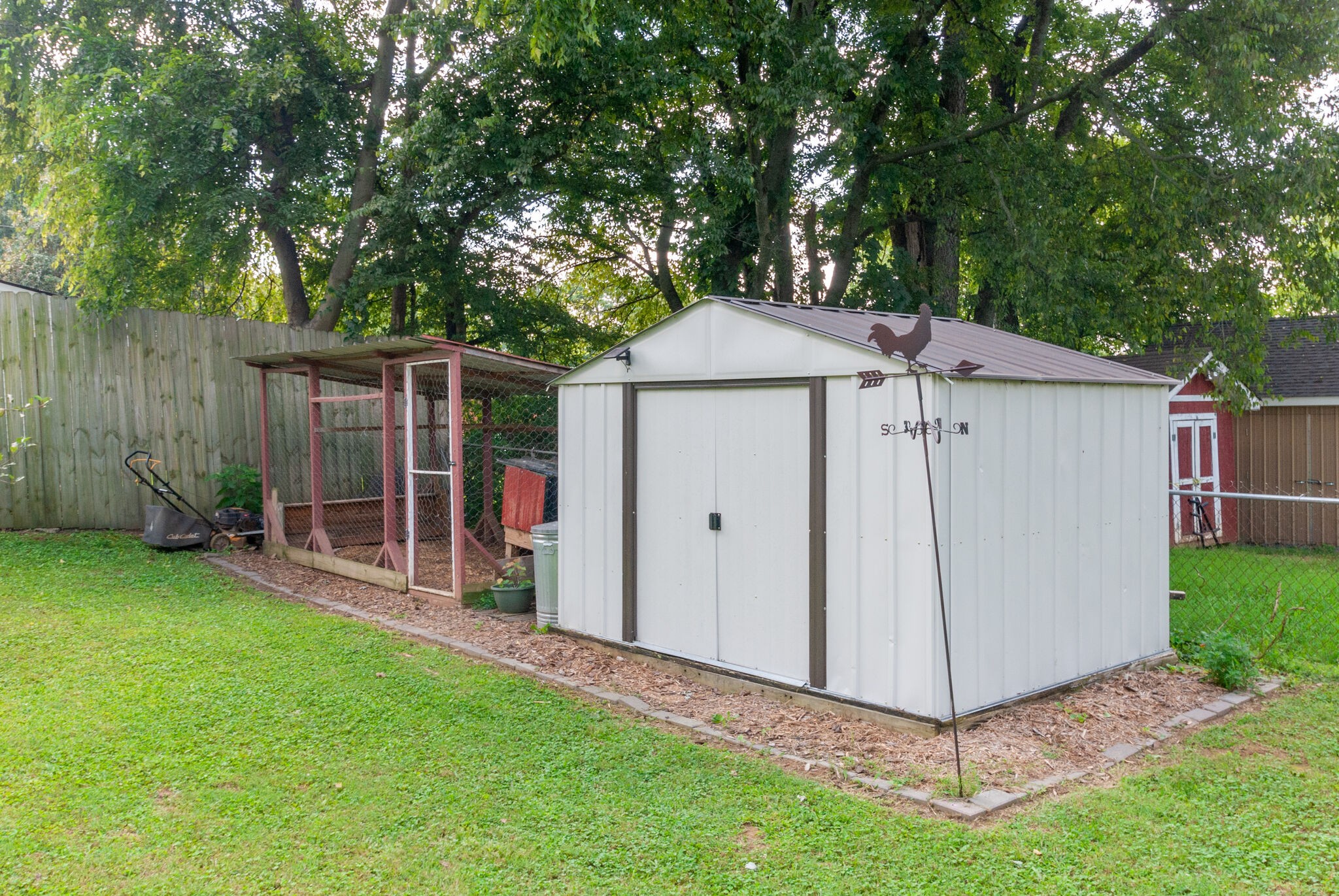 1907 Woodmont Dr