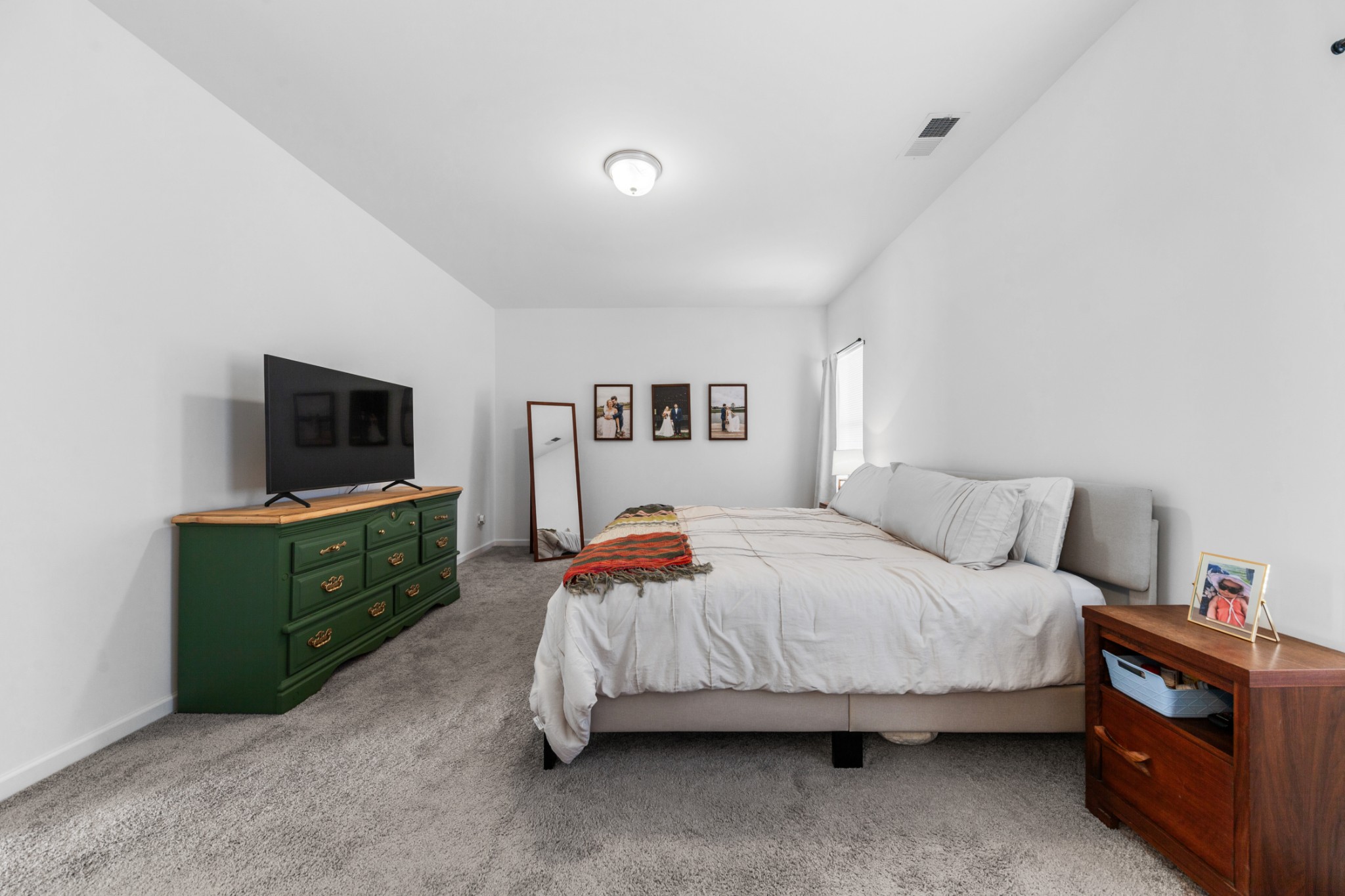 818 Lottie St