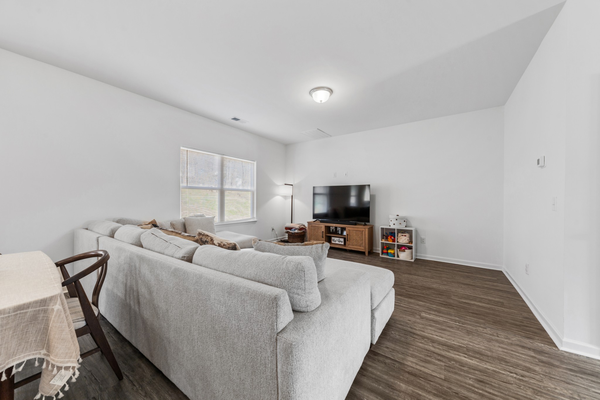 818 Lottie St