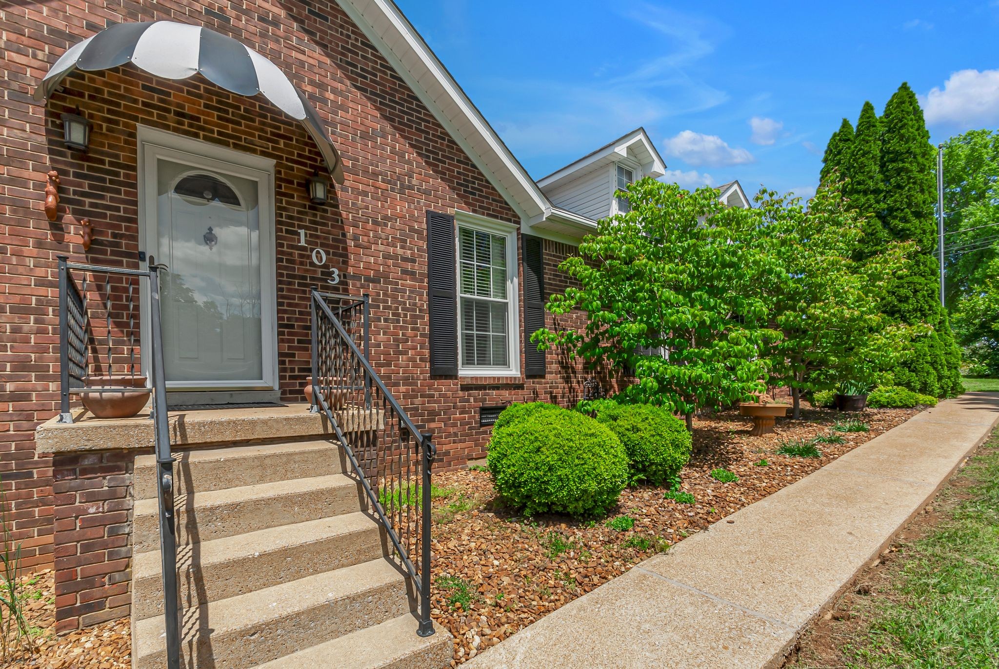 103 Mangrum Dr