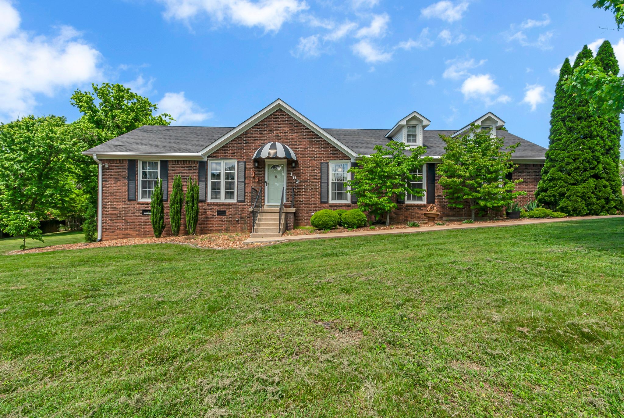 103 Mangrum Dr