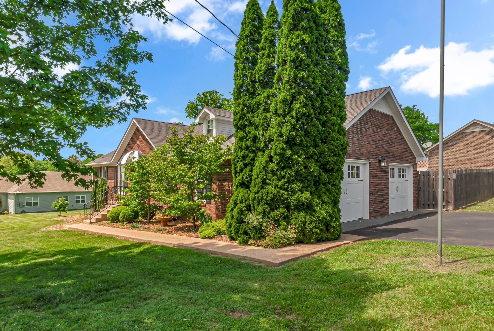 103 Mangrum Dr