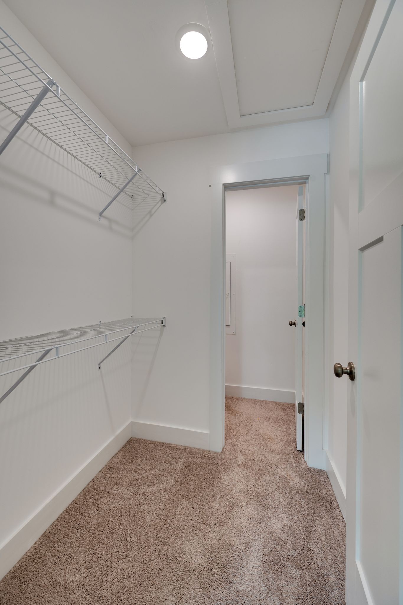 111 Bernhardt Blvd