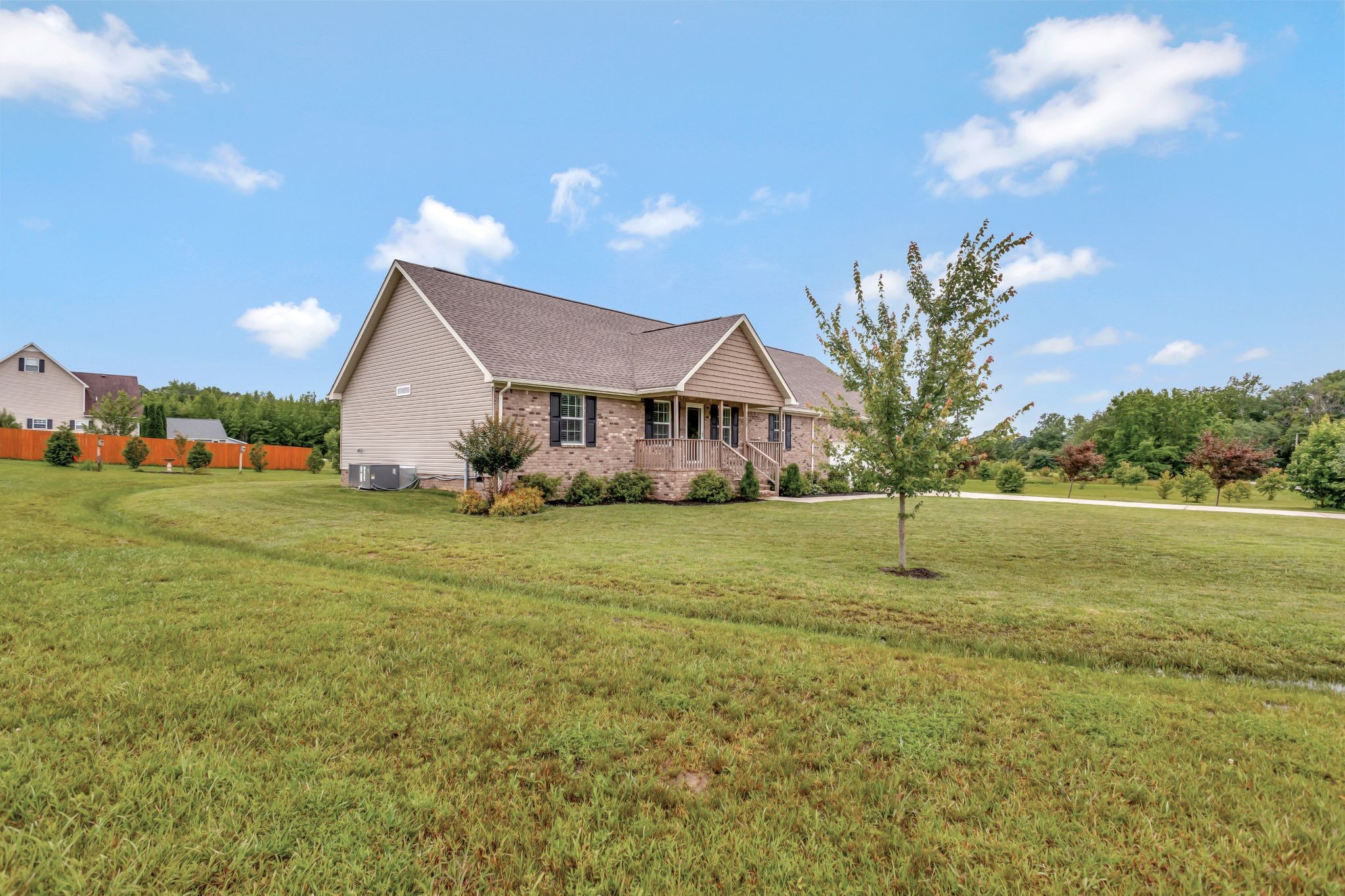 288 Springwater Dr