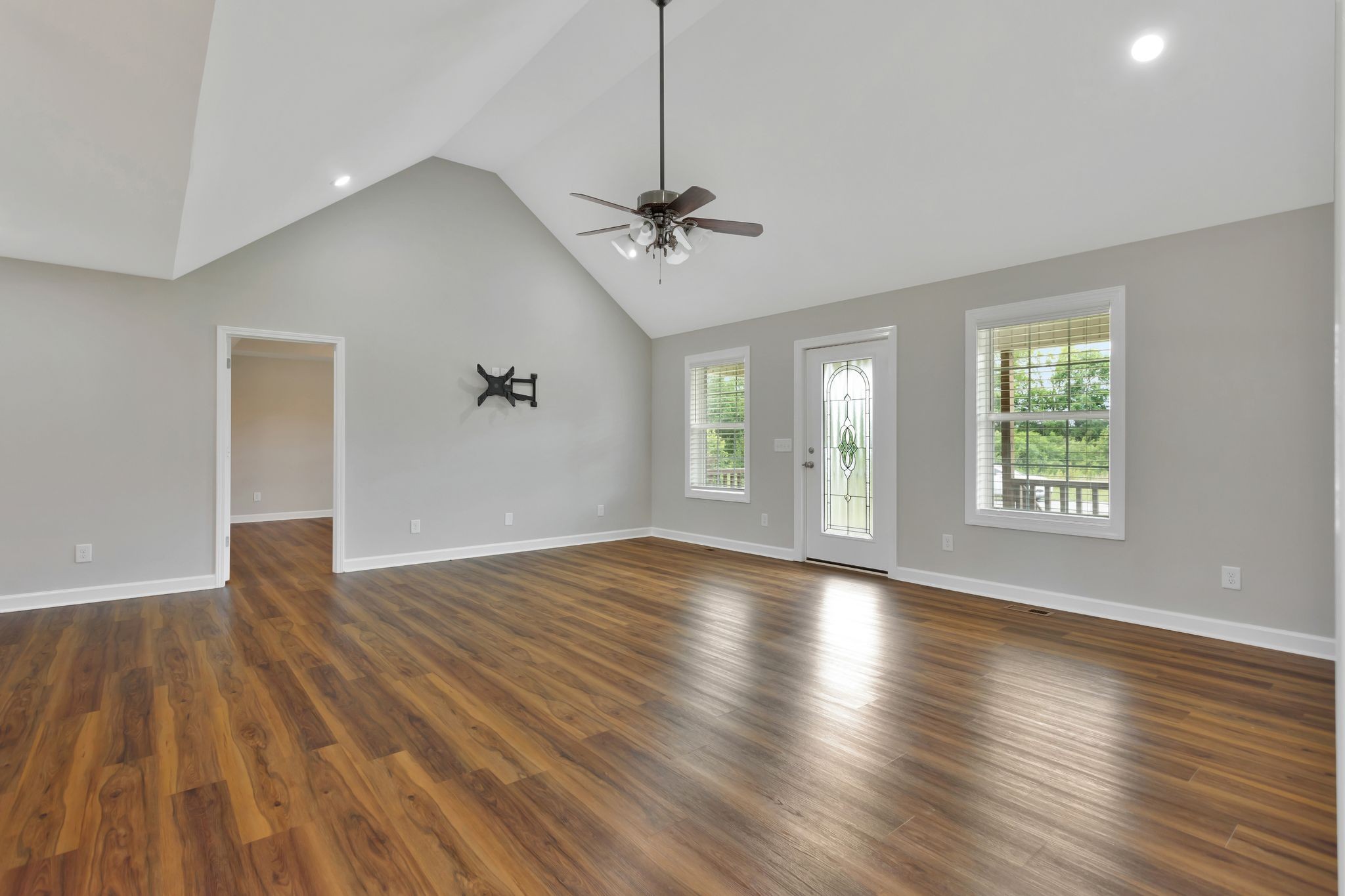 288 Springwater Dr
