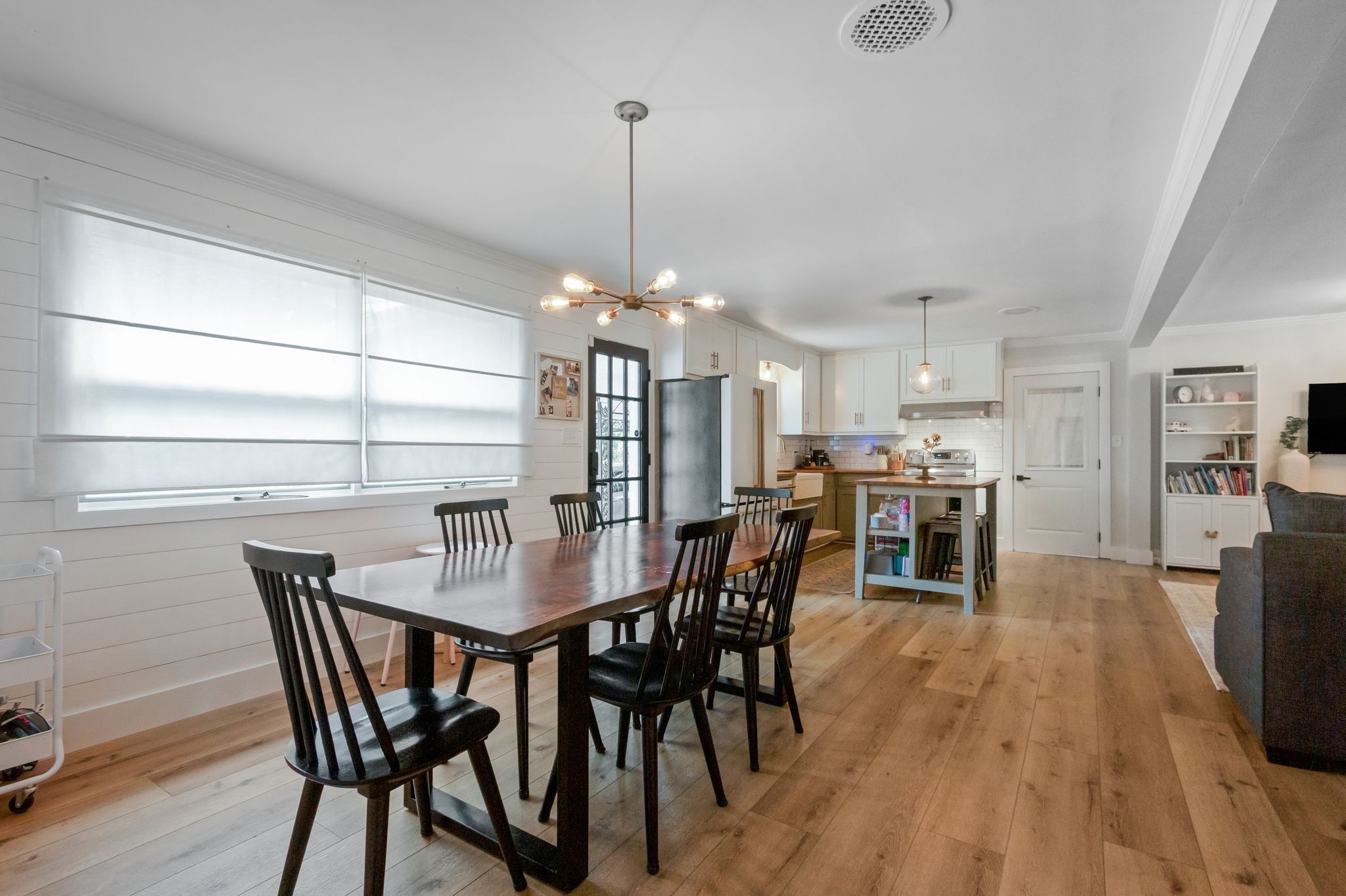 214 Crestland Dr