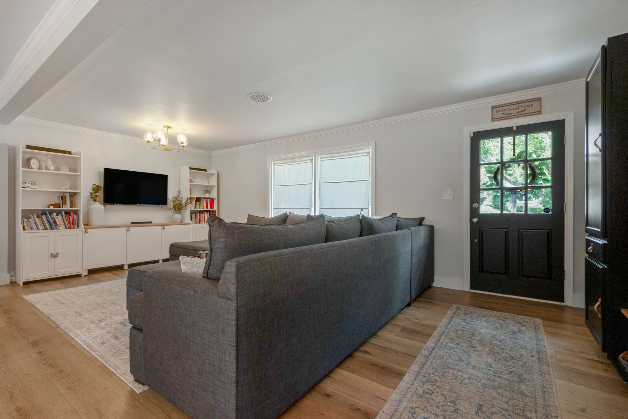 214 Crestland Dr