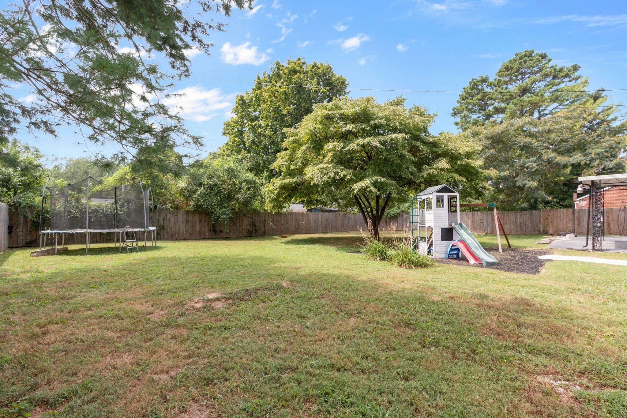 214 Crestland Dr