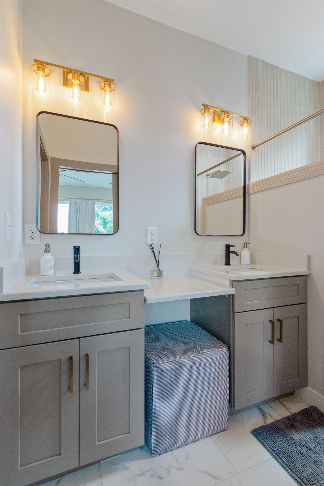 214 Crestland Dr