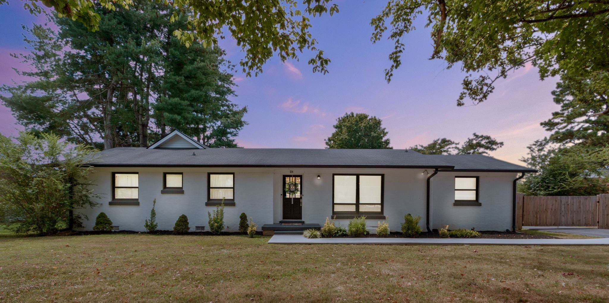 214 Crestland Dr