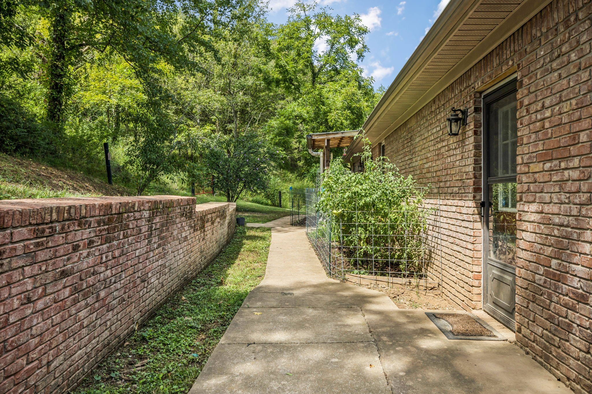 4951 Weakley Creek Rd