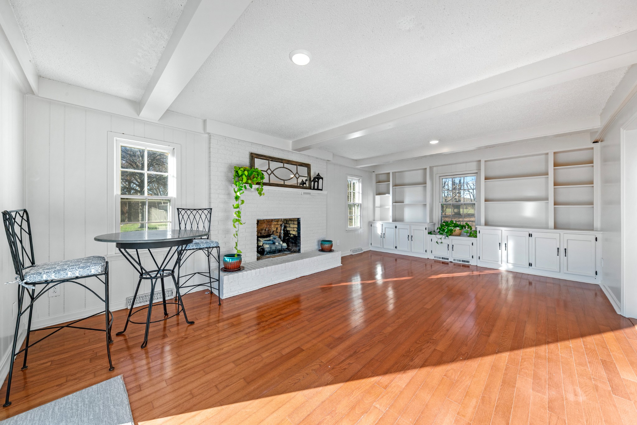 731 Maynard Ln