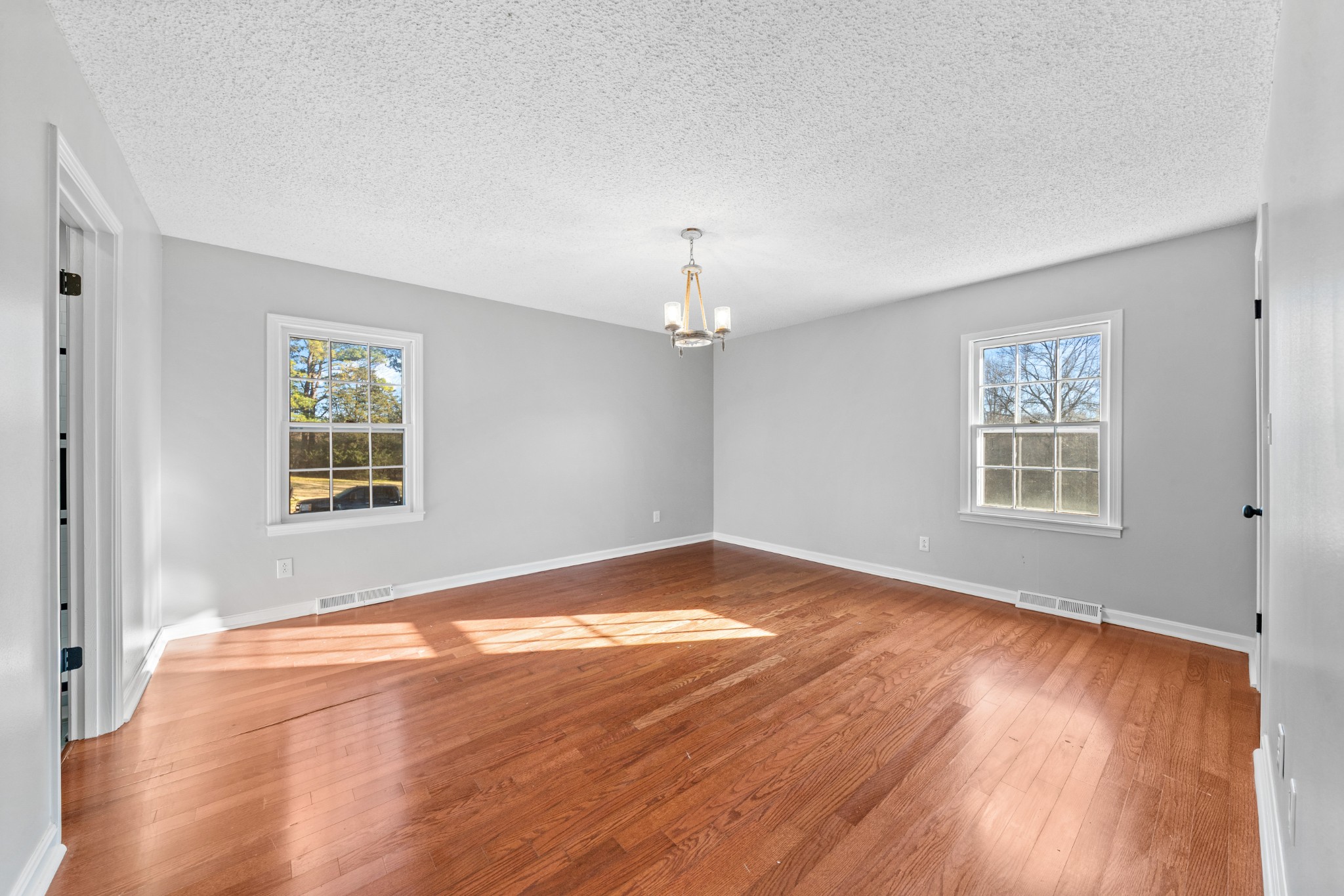 731 Maynard Ln