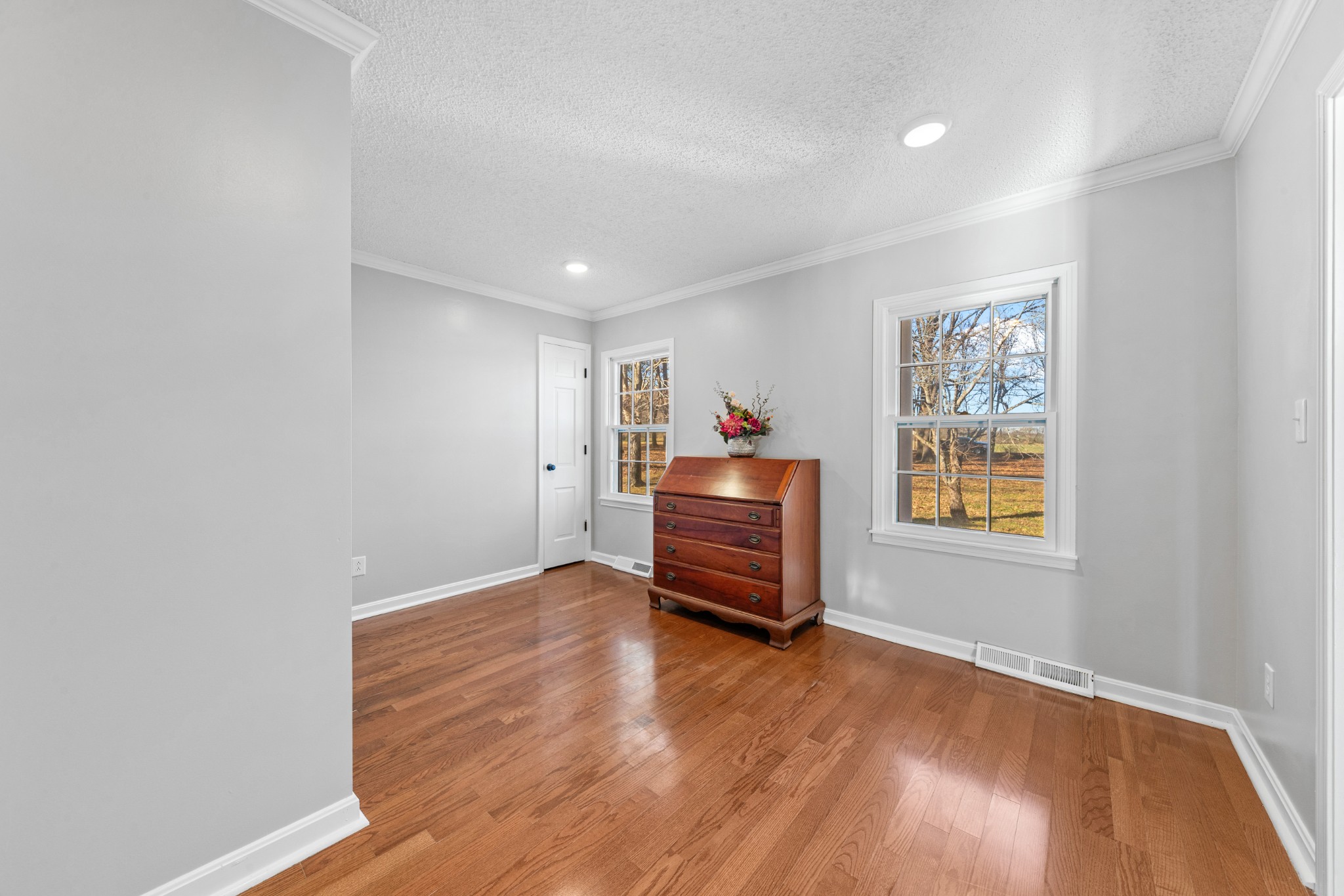 731 Maynard Ln