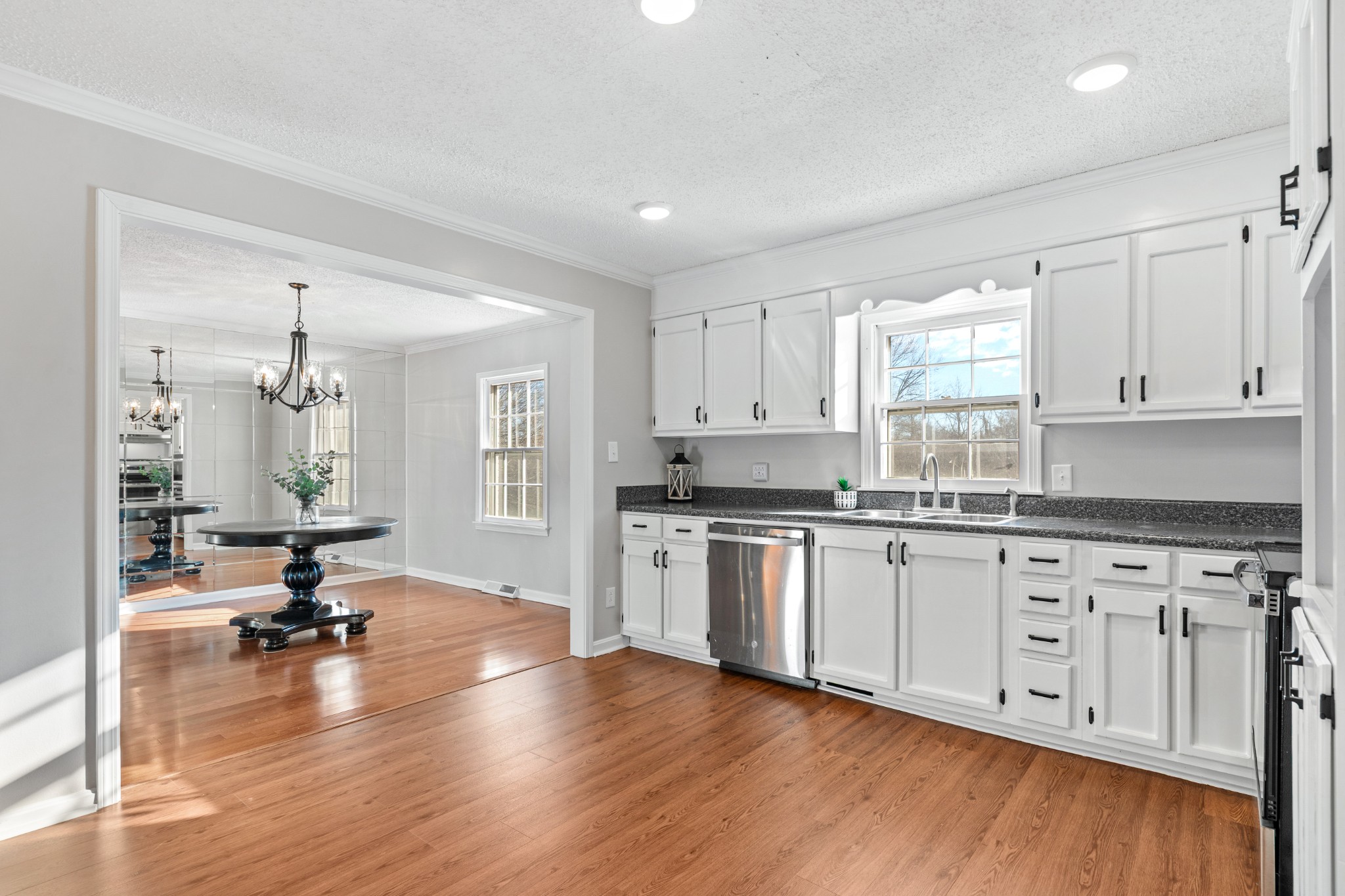 731 Maynard Ln