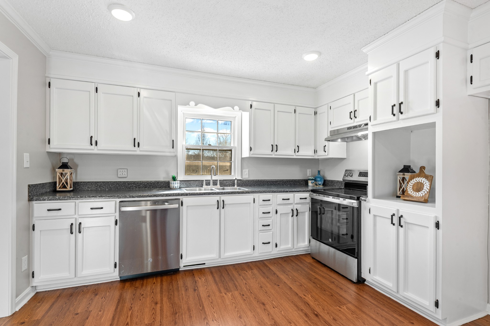 731 Maynard Ln