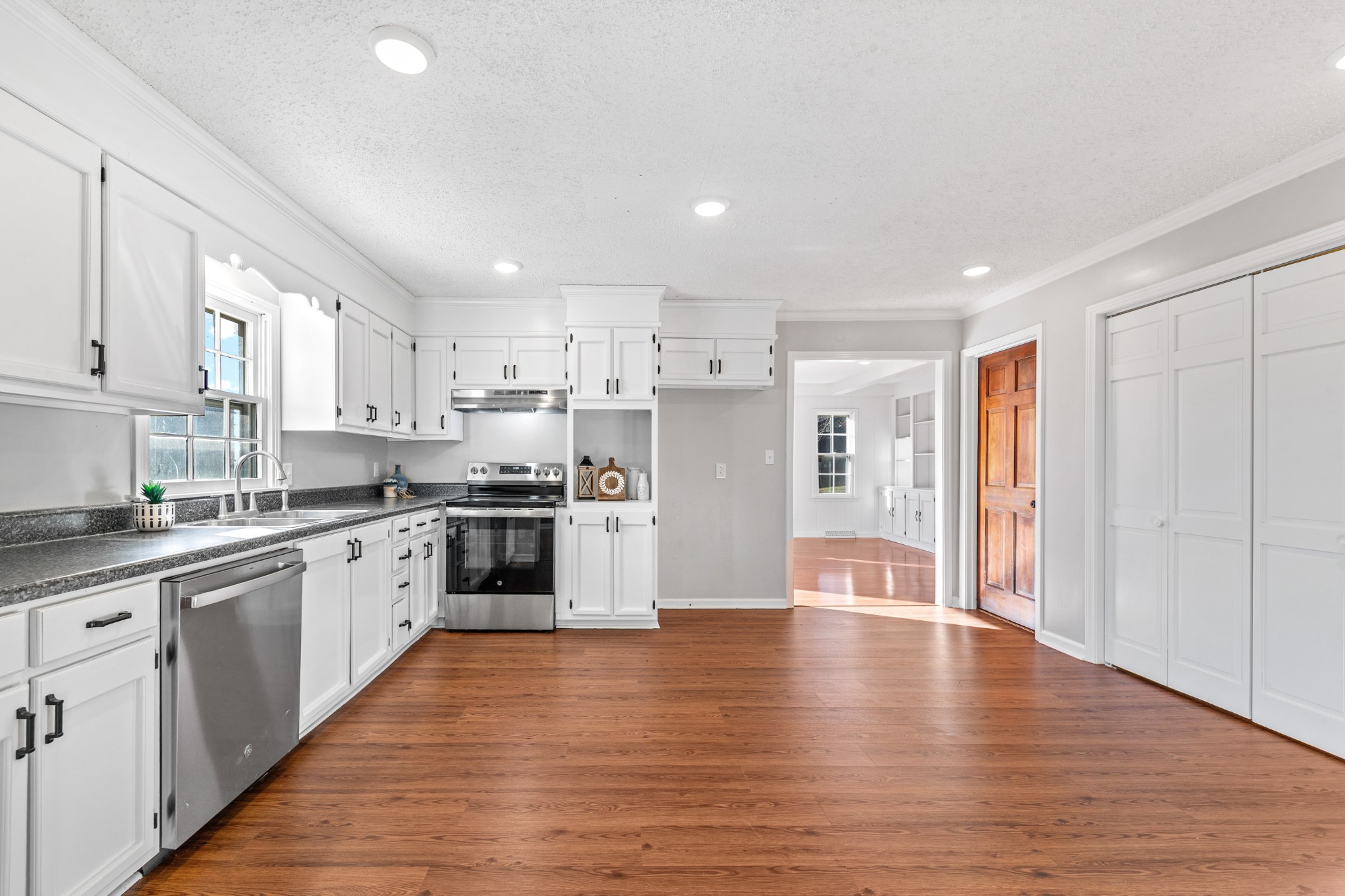 731 Maynard Ln