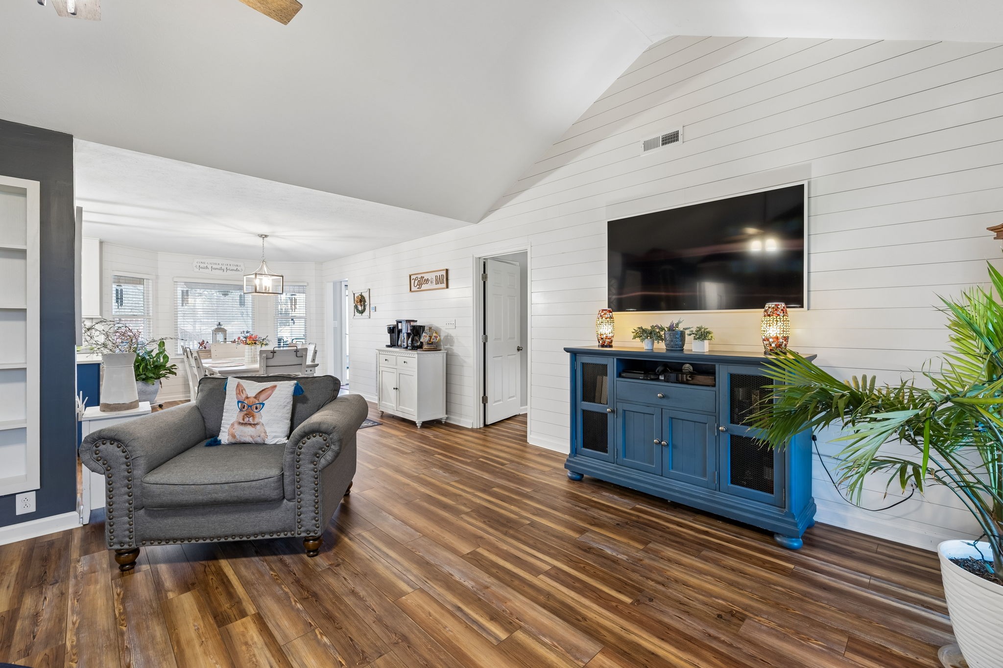 2222 Tindell Ln