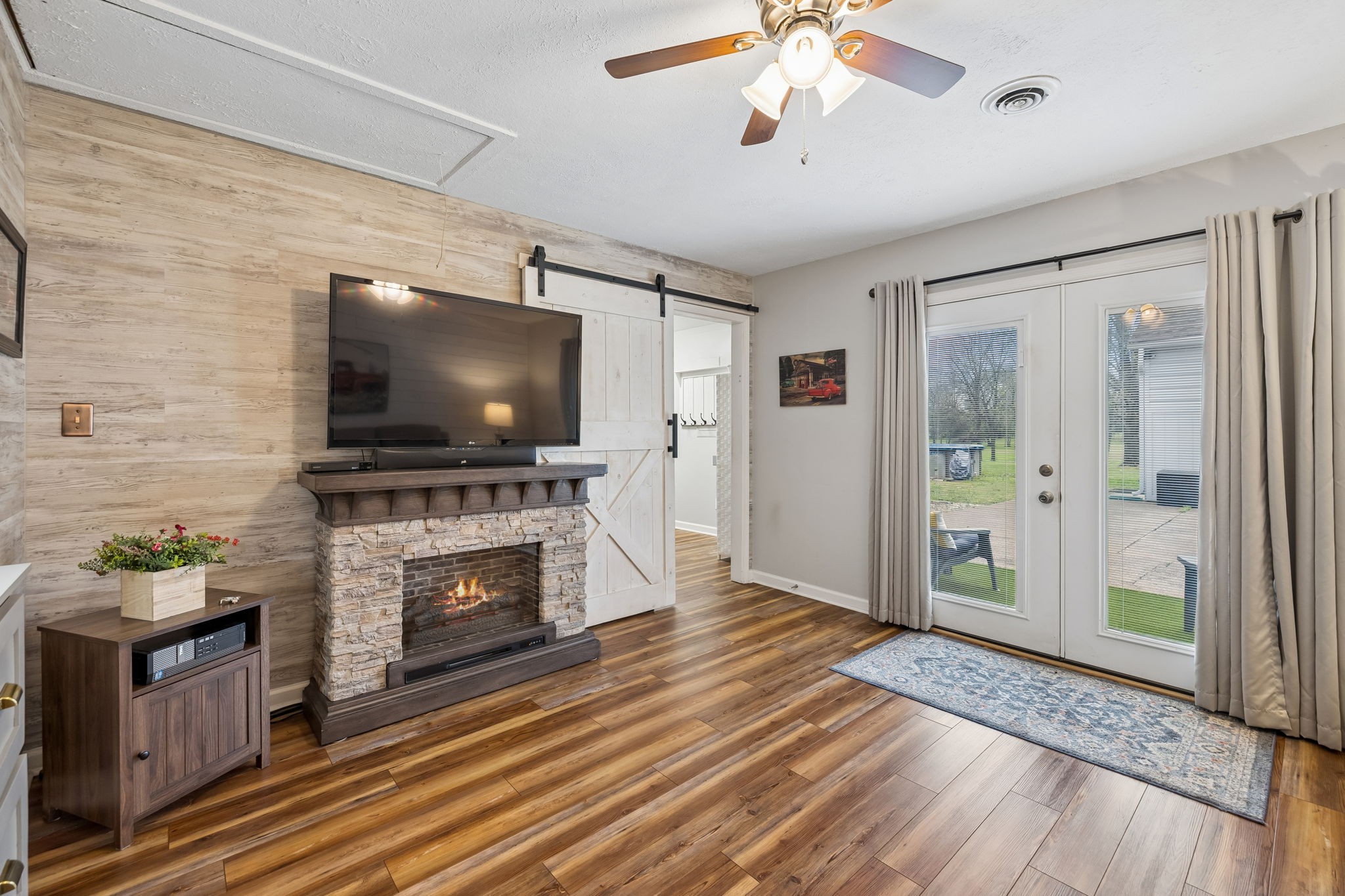 2222 Tindell Ln