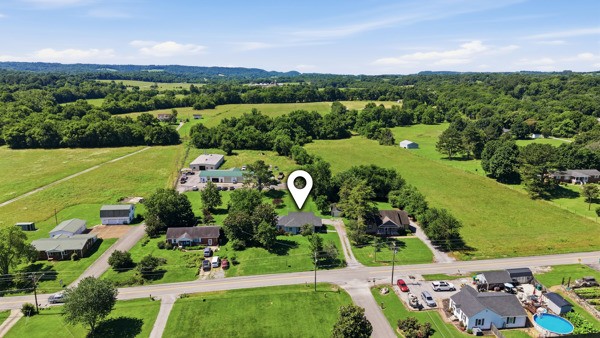 931 Fox Ln