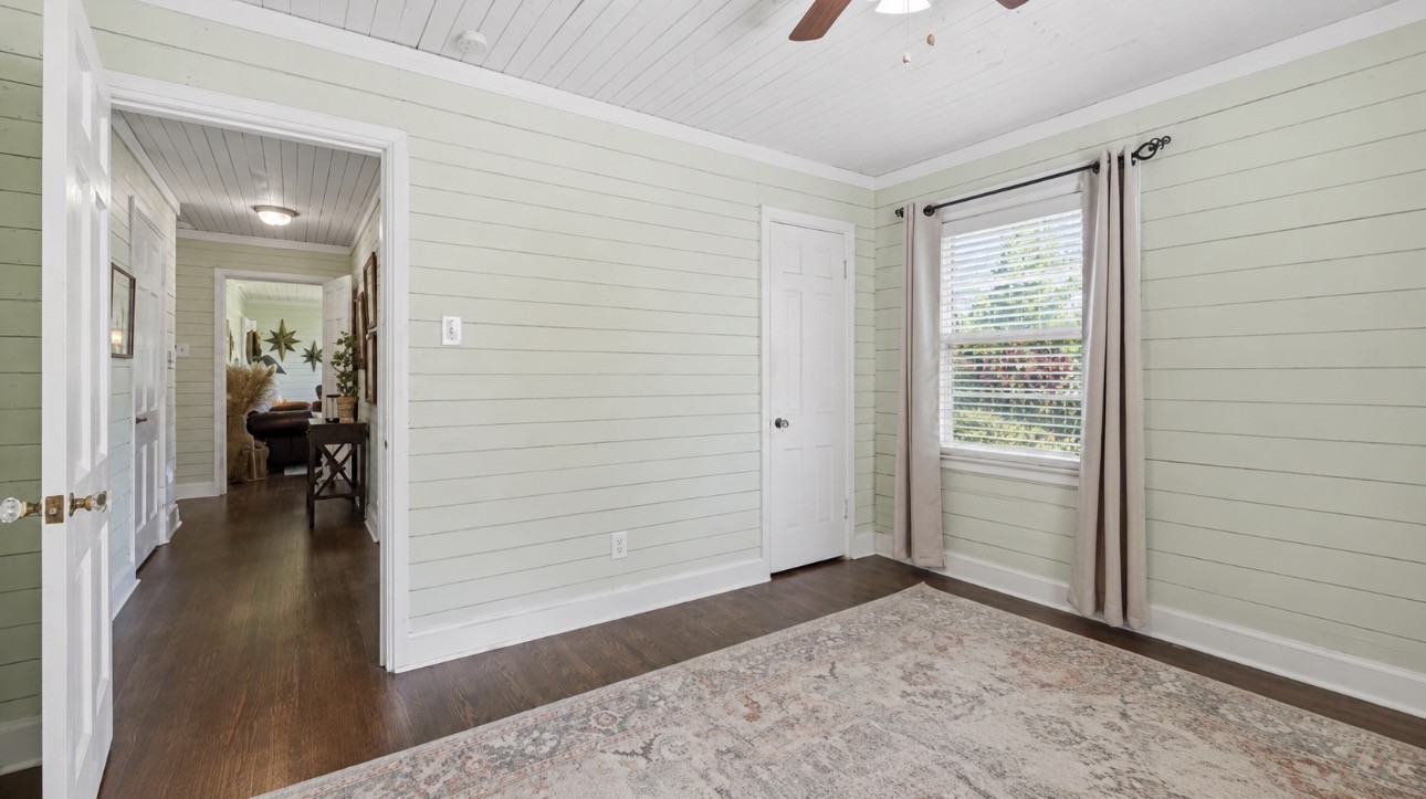 931 Fox Ln