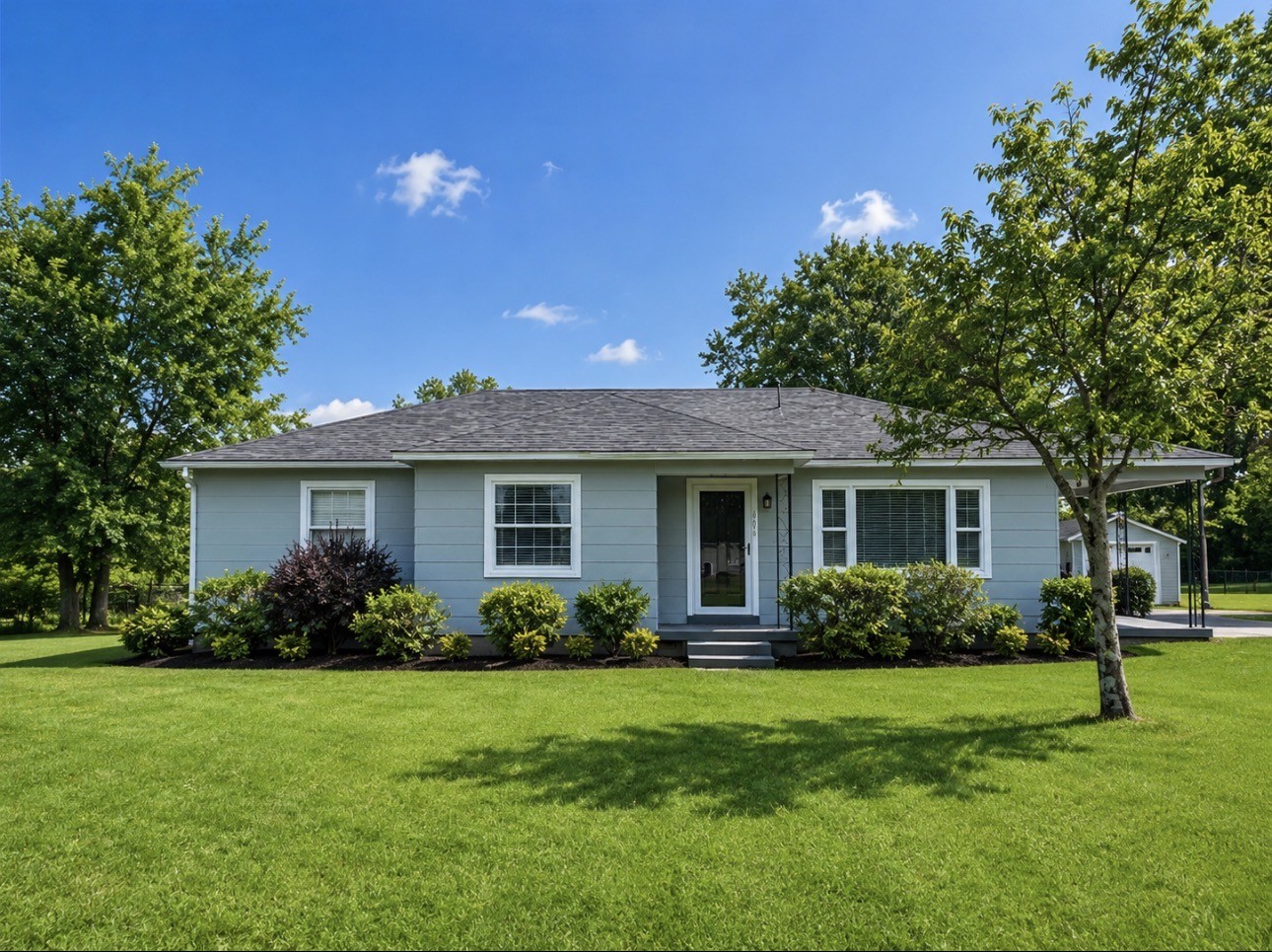 931 Fox Ln