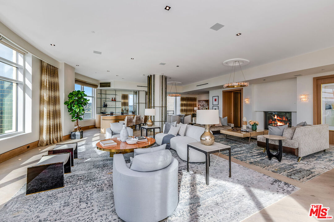 1 W Century Dr Unit: 36A