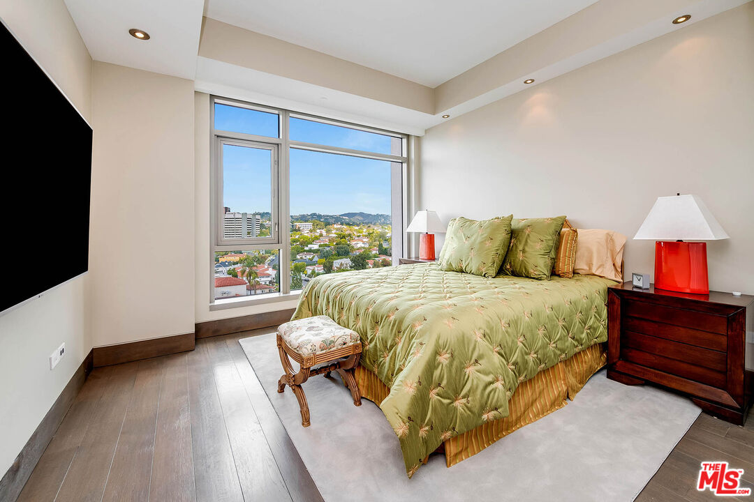 10800 Wilshire Blvd Unit: 1001
