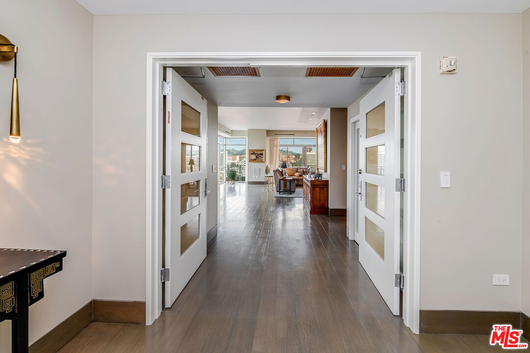 10800 Wilshire Blvd Unit: 1001