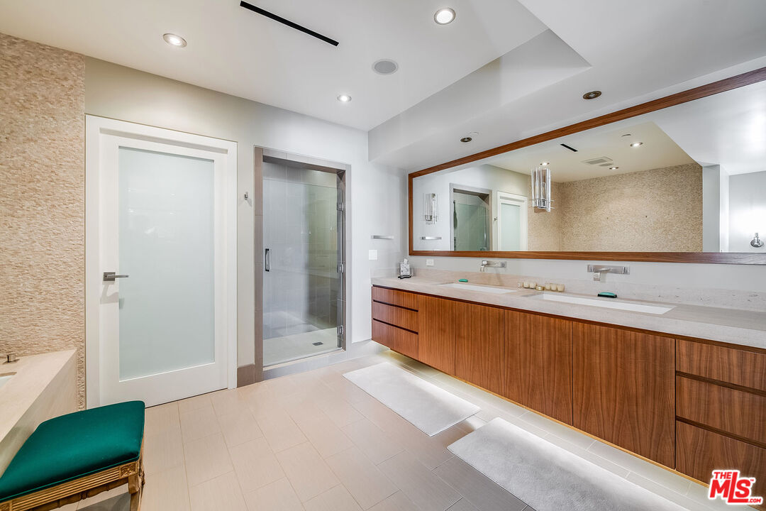 10800 Wilshire Blvd Unit: 1001