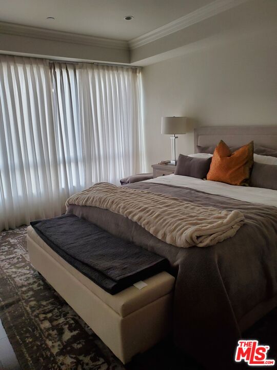 10551 WILSHIRE BLVD Unit: 705