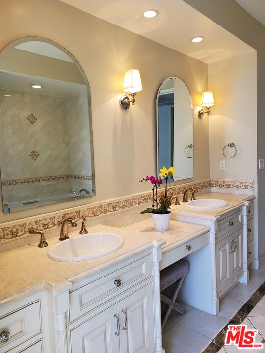10551 WILSHIRE BLVD Unit: 705