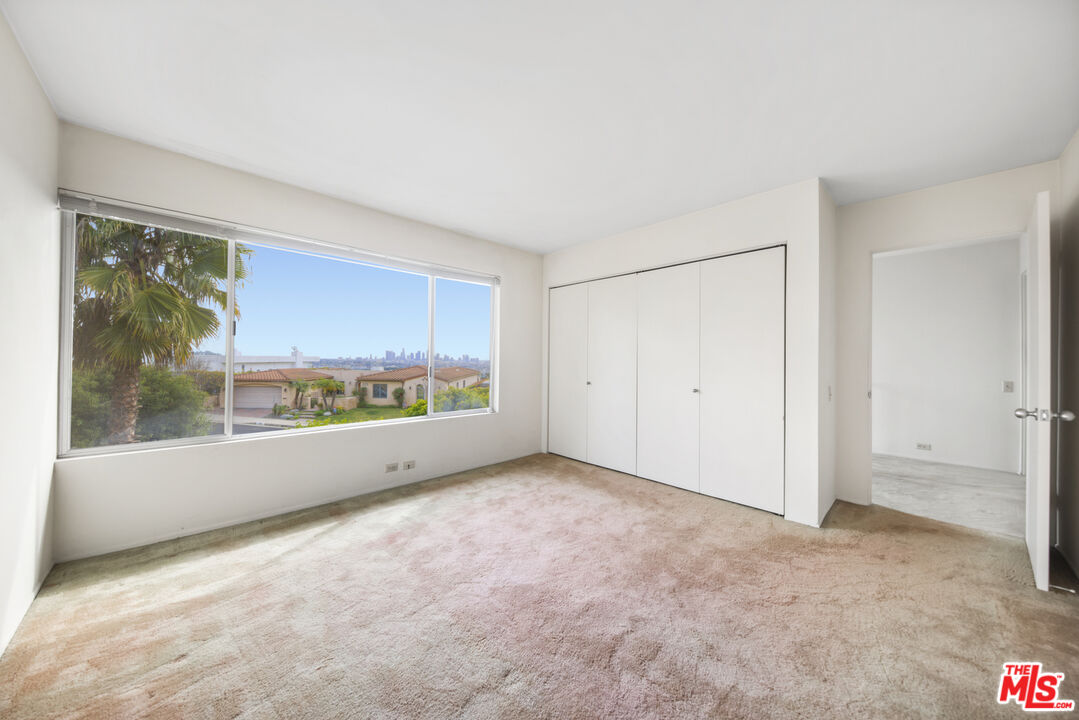 5239 Los Hermosos Way