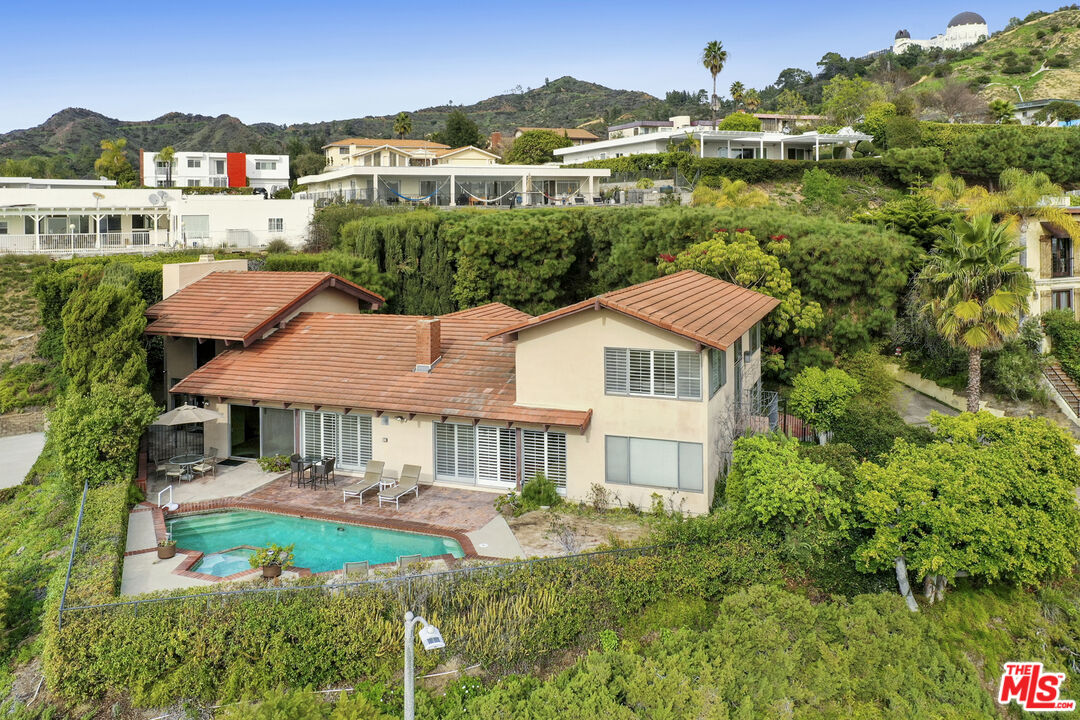 5239 Los Hermosos Way