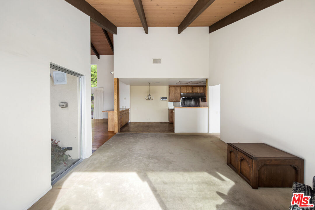 5239 Los Hermosos Way