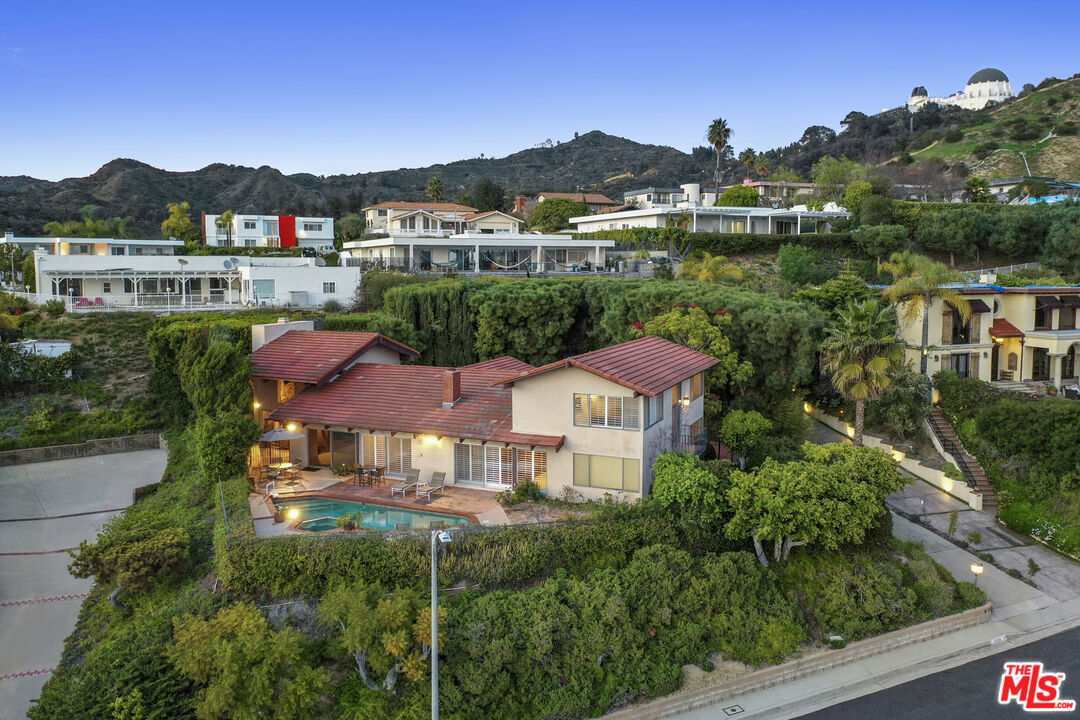 5239 Los Hermosos Way