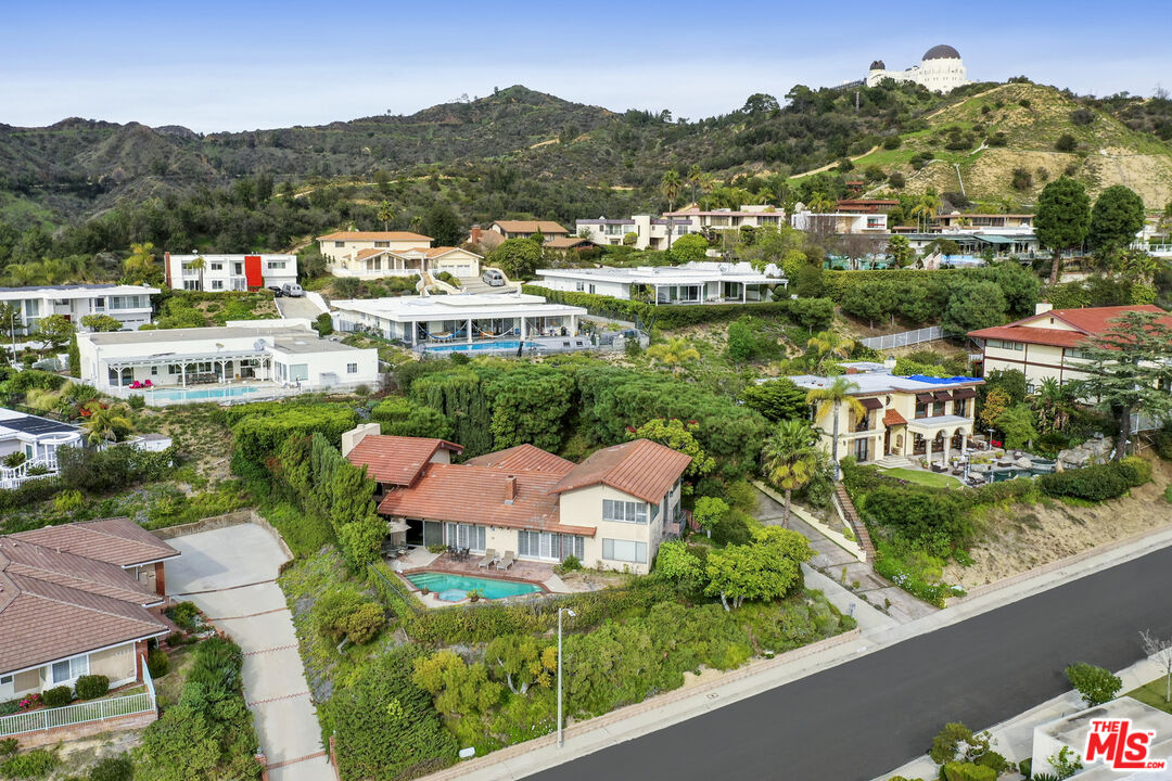 5239 Los Hermosos Way