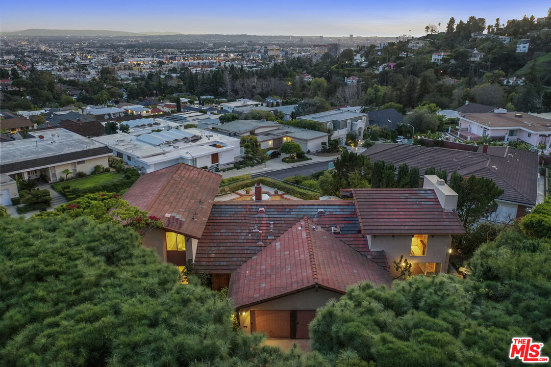 5239 Los Hermosos Way