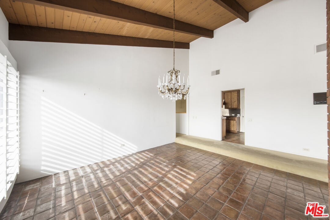 5239 Los Hermosos Way