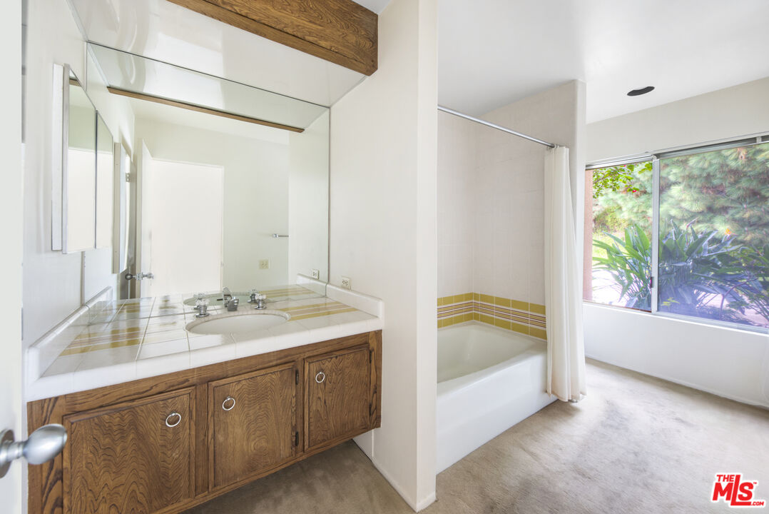 5239 Los Hermosos Way