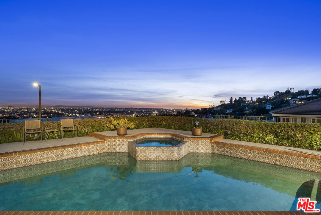 5239 Los Hermosos Way