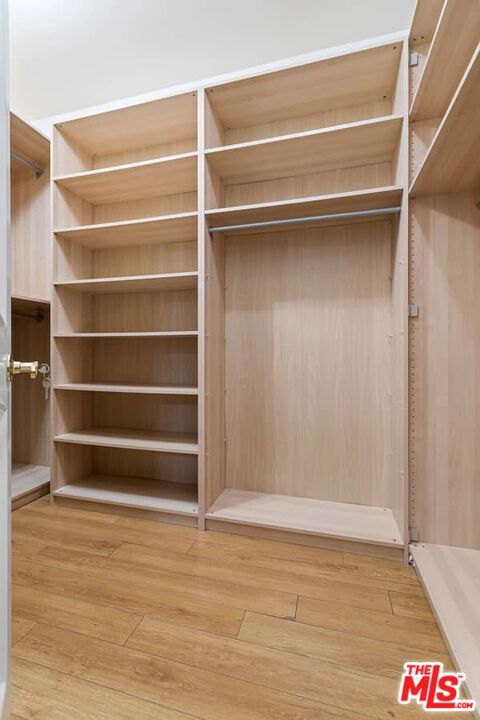 8455 Fountain Ave Unit: 416