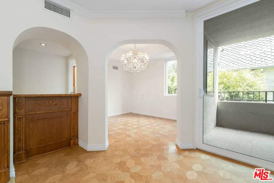 8455 Fountain Ave Unit: 416