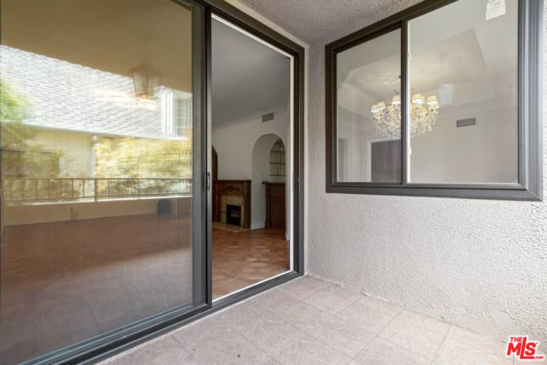 8455 Fountain Ave Unit: 416