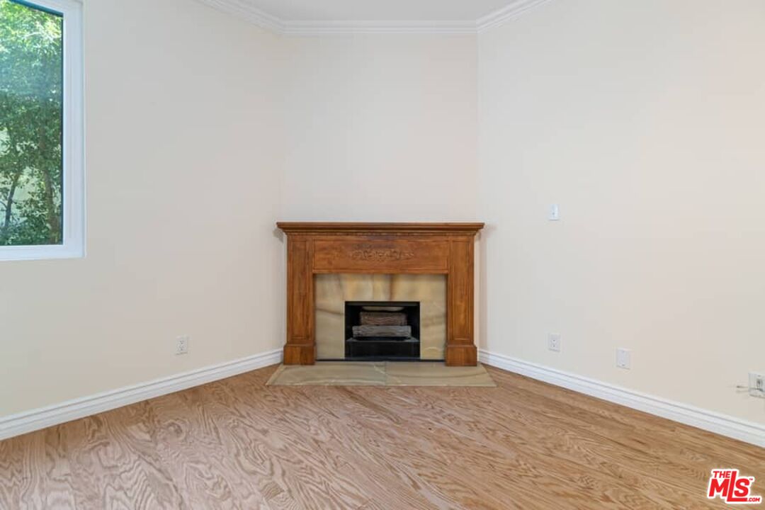 8455 Fountain Ave Unit: 416