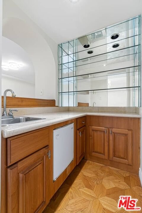 8455 Fountain Ave Unit: 416