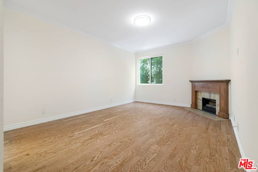 8455 Fountain Ave Unit: 416