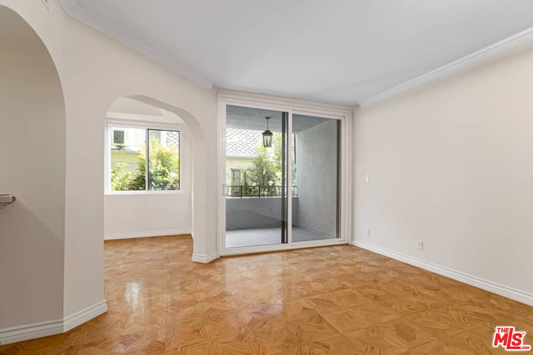 8455 Fountain Ave Unit: 416