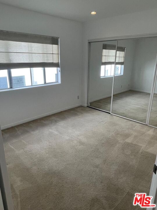 11907 Darlington Ave Unit: 203