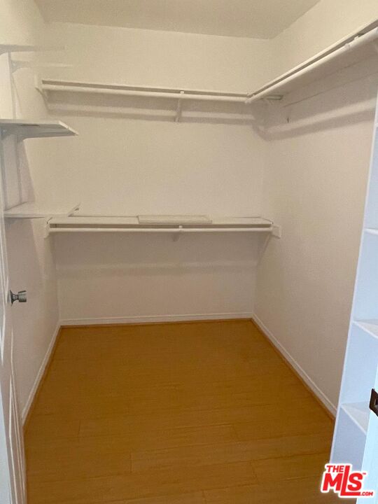 11907 Darlington Ave Unit: 203